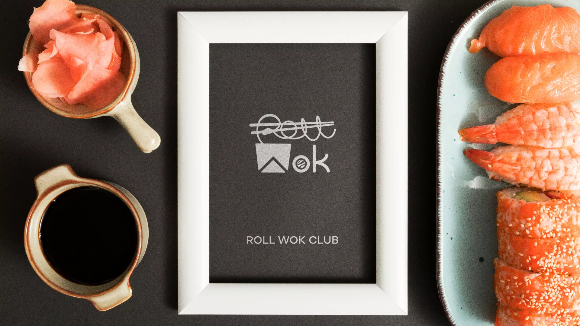 Разработка логотипа суши-бара «Roll Wok Club» в Оханске