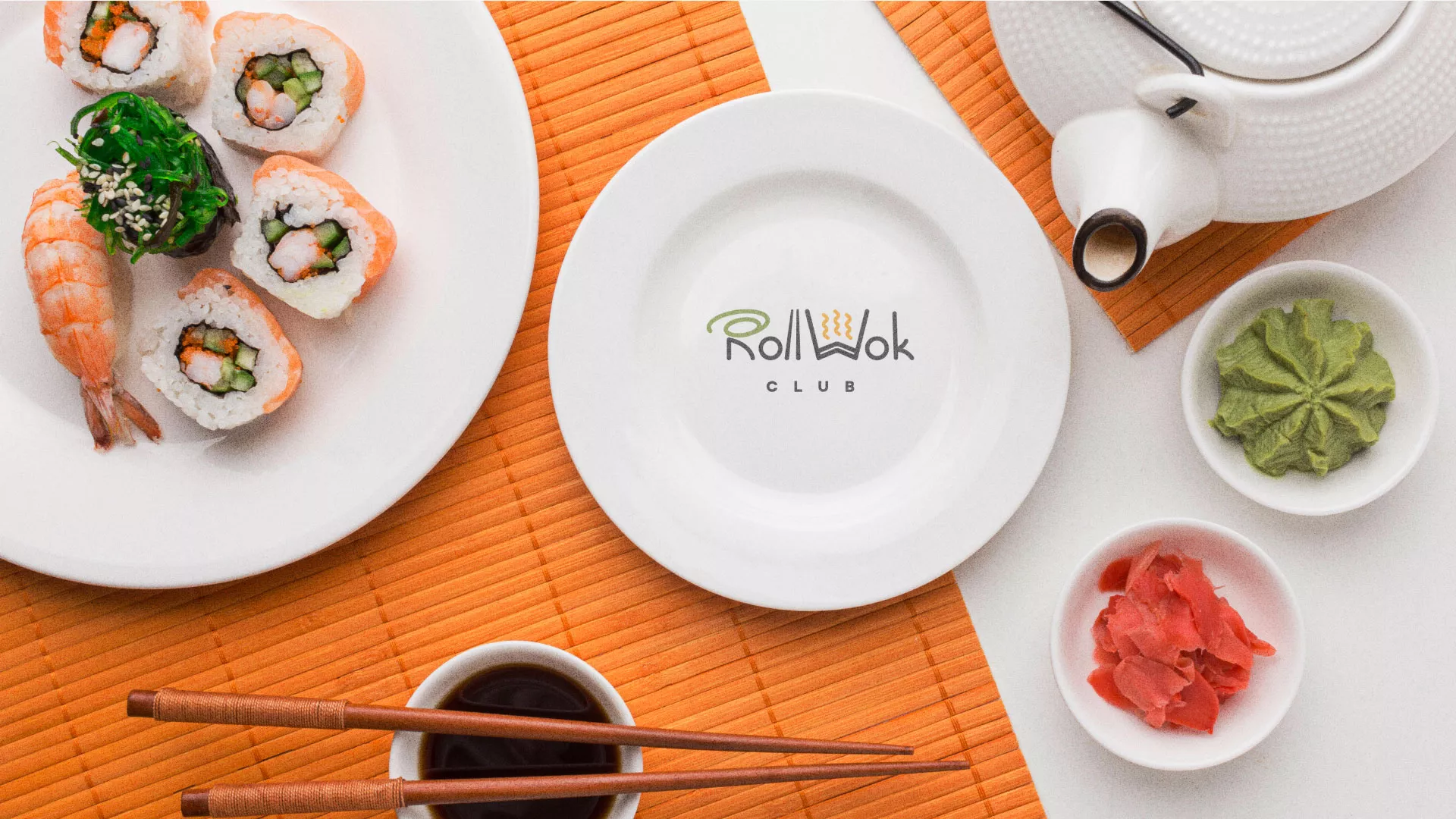 Разработка логотипа и фирменного стиля суши-бара «Roll Wok Club» в Оханске